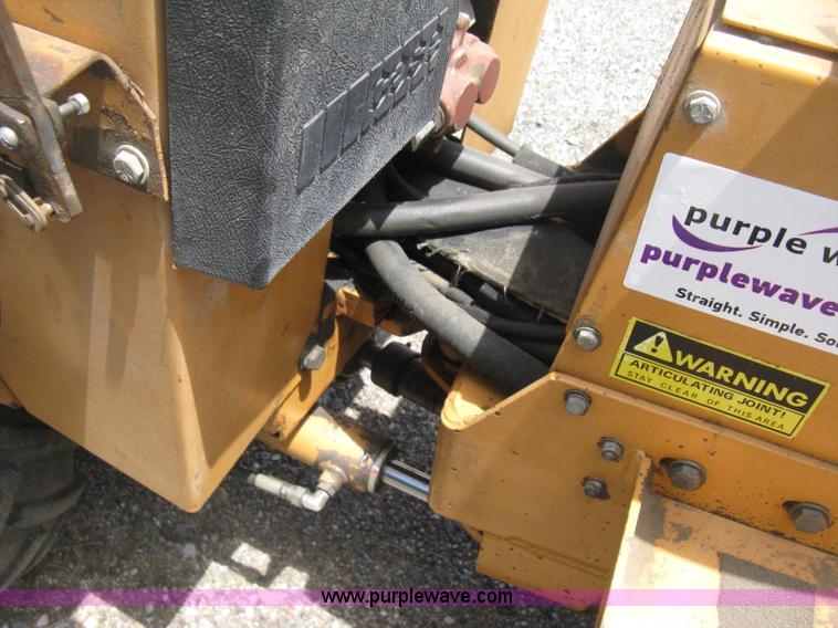 image for item D8368 1991 Case Maxi Sneaker Series B articulated vibratory plow