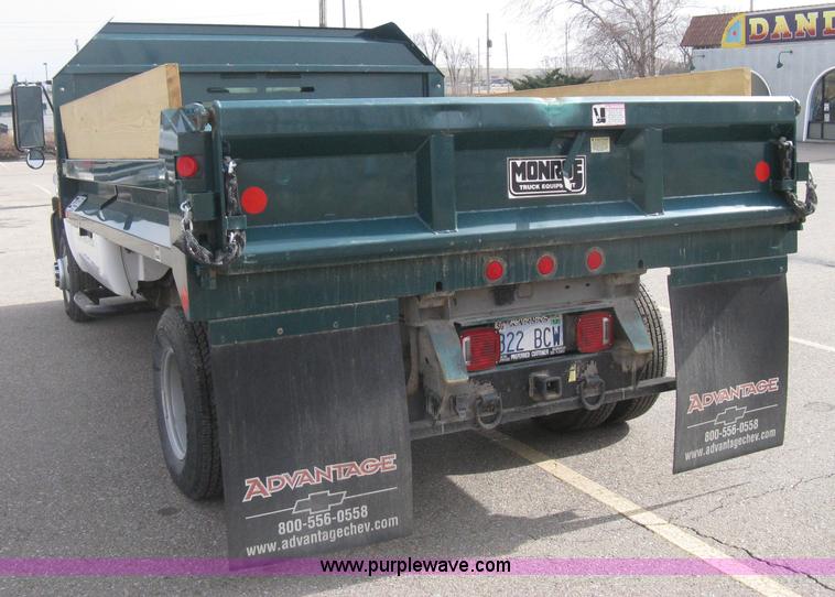 image for item E3079 2007 Chevrolet Silverado 3500HD dump body truck