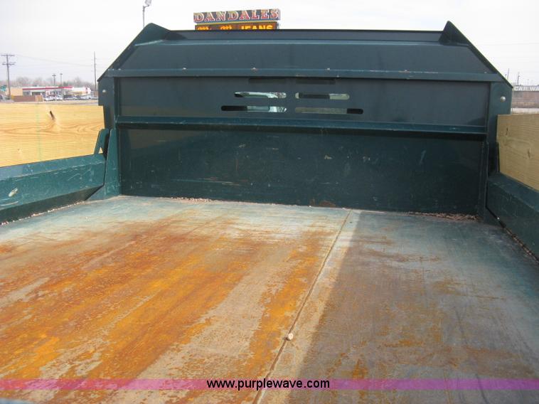 image for item E3079 2007 Chevrolet Silverado 3500HD dump body truck