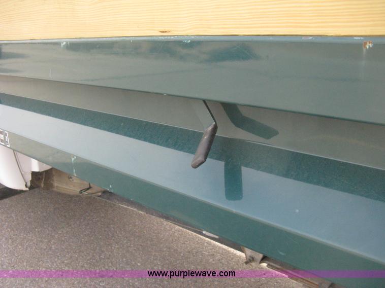 image for item E3079 2007 Chevrolet Silverado 3500HD dump body truck