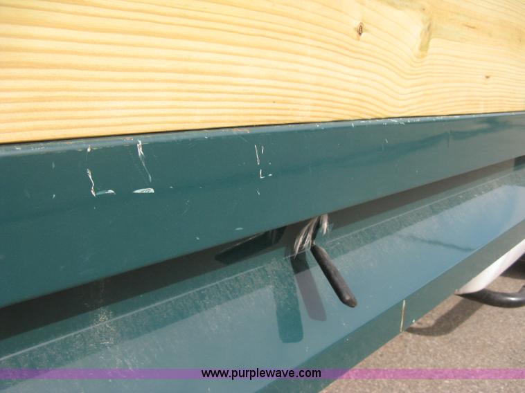 image for item E3079 2007 Chevrolet Silverado 3500HD dump body truck