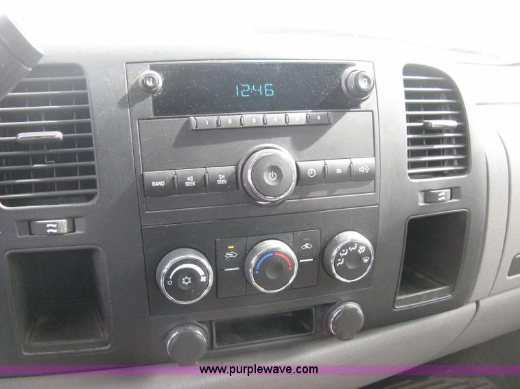 image for item E3079 2007 Chevrolet Silverado 3500HD dump body truck