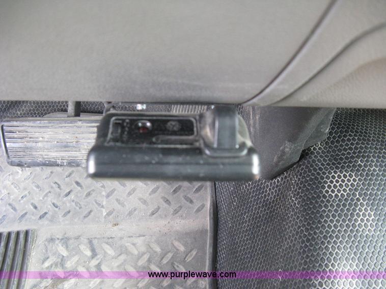 image for item E3079 2007 Chevrolet Silverado 3500HD dump body truck