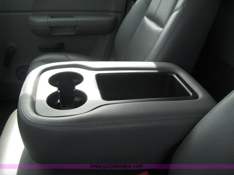 image for item E3079 2007 Chevrolet Silverado 3500HD dump body truck