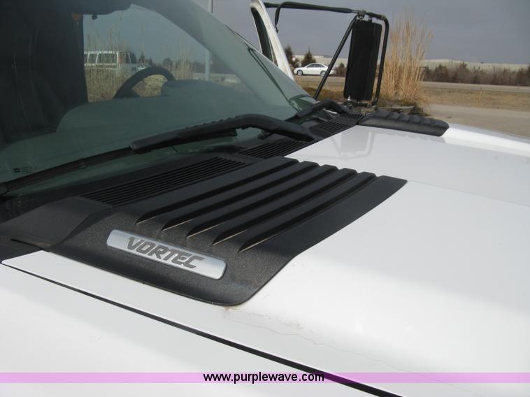 image for item E3079 2007 Chevrolet Silverado 3500HD dump body truck