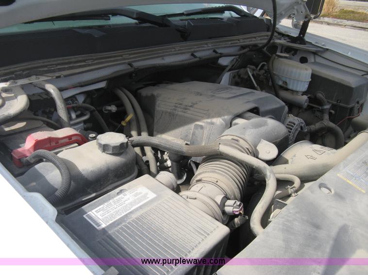 image for item E3079 2007 Chevrolet Silverado 3500HD dump body truck