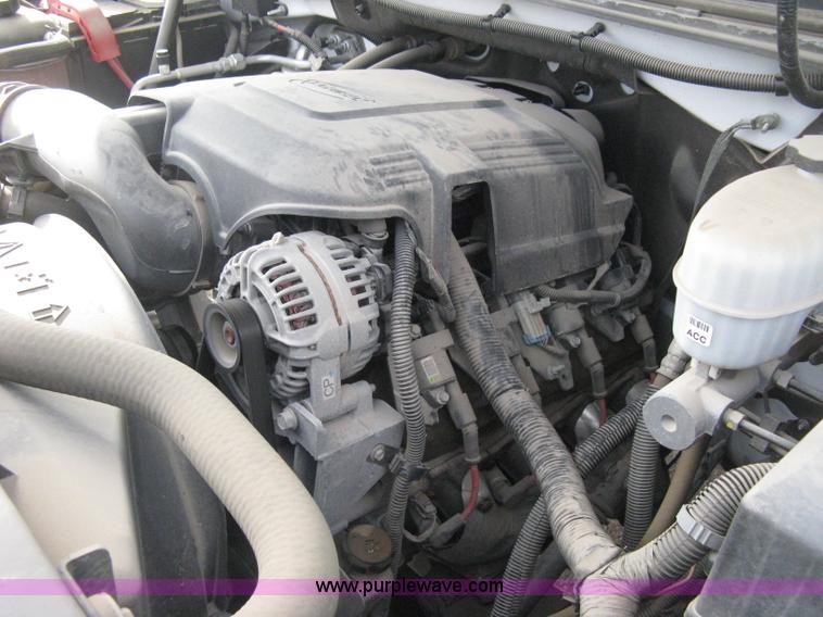 image for item E3079 2007 Chevrolet Silverado 3500HD dump body truck