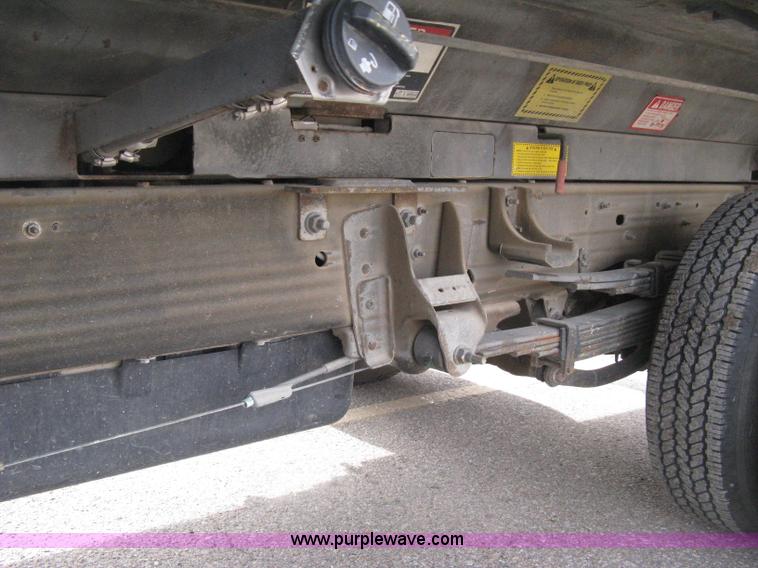 image for item E3079 2007 Chevrolet Silverado 3500HD dump body truck