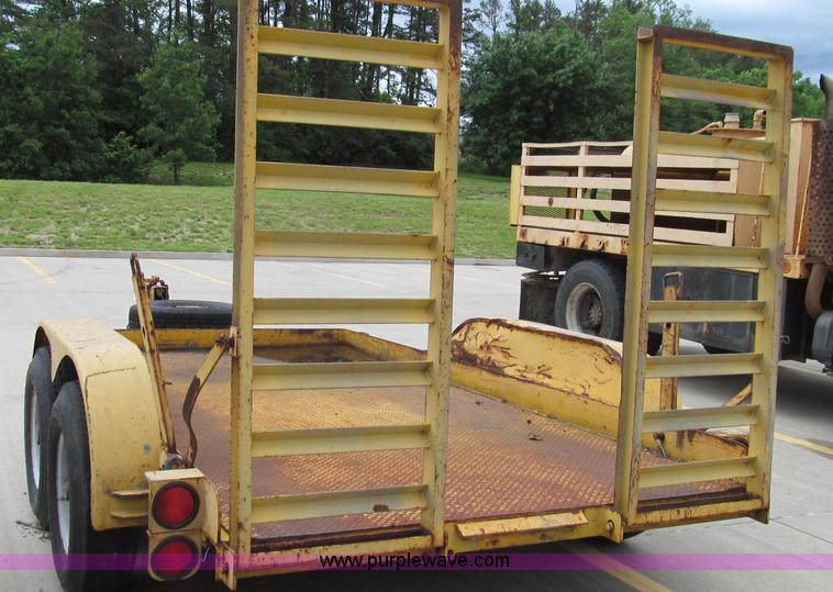 image for item E3965 1992 Eagle body trailer