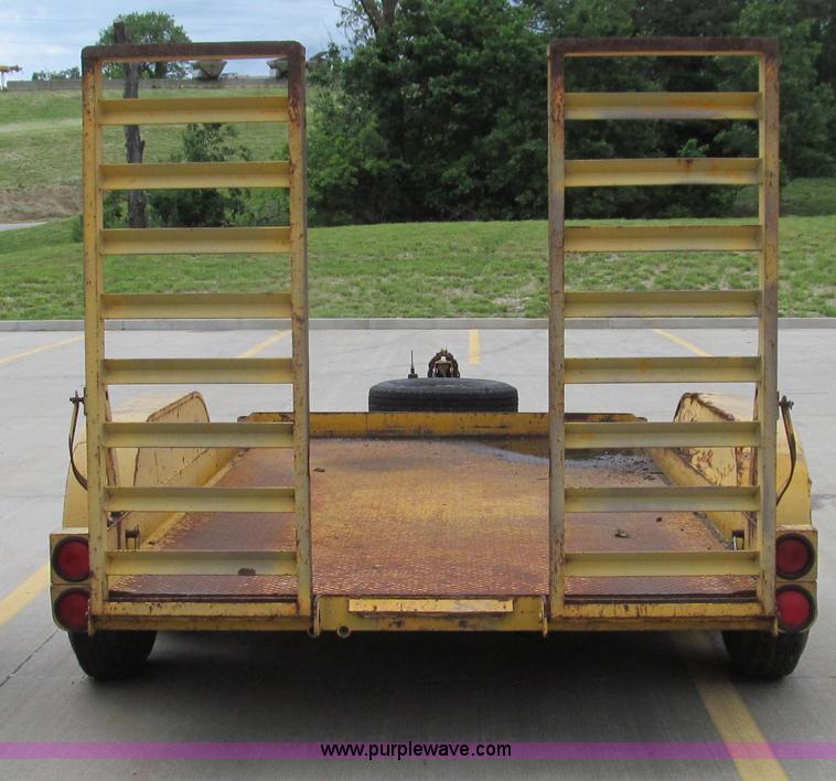 image for item E3965 1992 Eagle body trailer