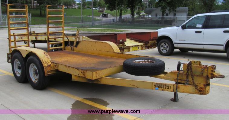 image for item E3965 1992 Eagle body trailer