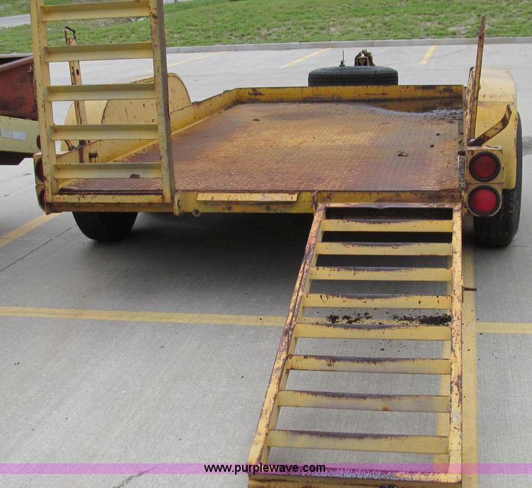 image for item E3965 1992 Eagle body trailer