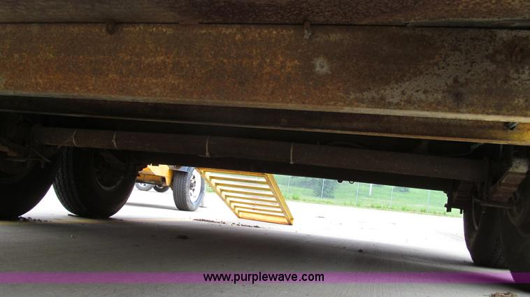 image for item E3965 1992 Eagle body trailer