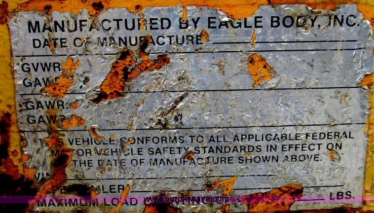 image for item E3965 1992 Eagle body trailer