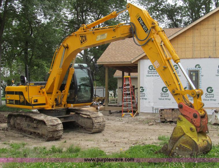 image for item E3978 2005 JCB JS160NC excavator