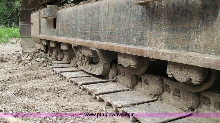 image for item E3978 2005 JCB JS160NC excavator