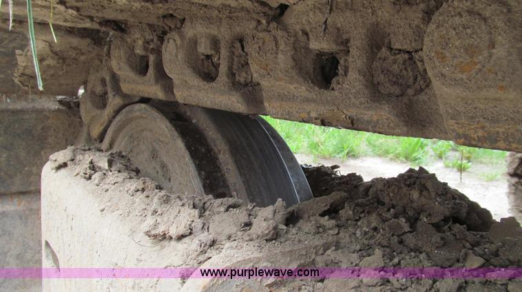 image for item E3978 2005 JCB JS160NC excavator