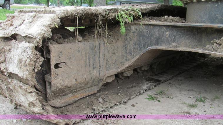 image for item E3978 2005 JCB JS160NC excavator