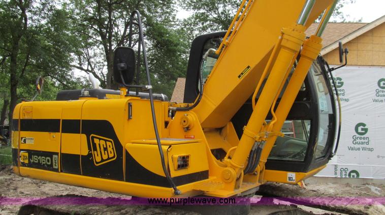 image for item E3978 2005 JCB JS160NC excavator