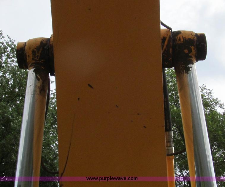 image for item E3978 2005 JCB JS160NC excavator