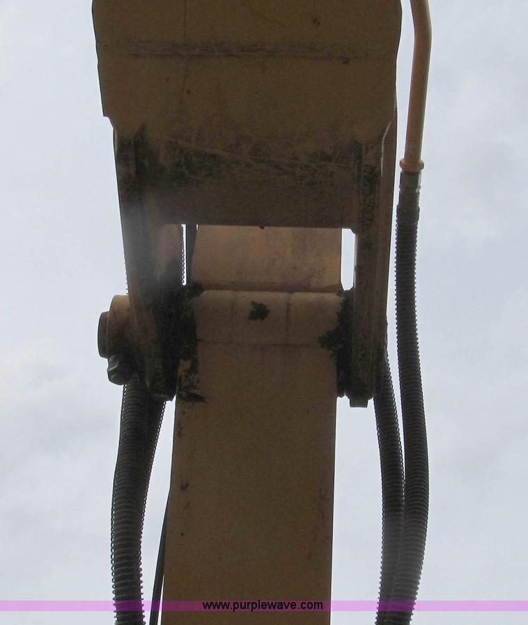 image for item E3978 2005 JCB JS160NC excavator