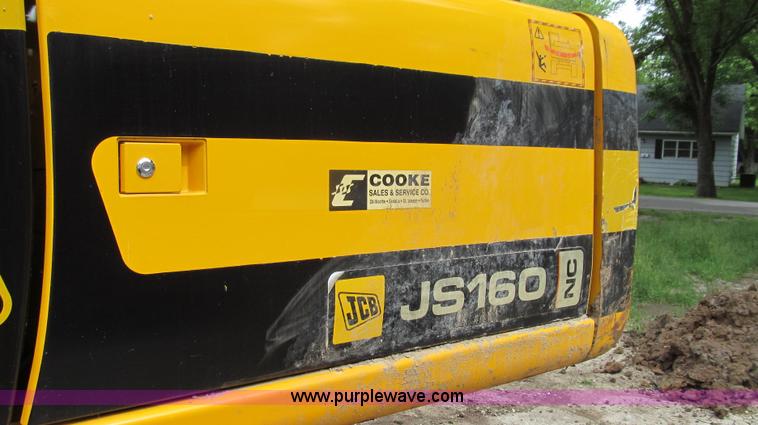 image for item E3978 2005 JCB JS160NC excavator