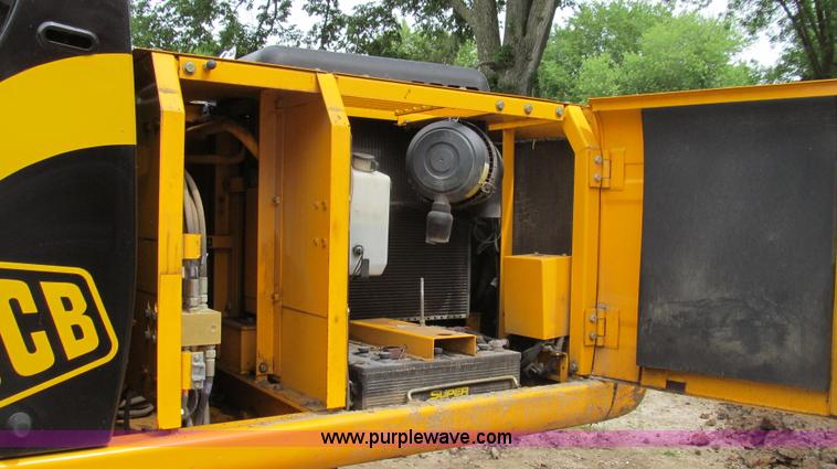 image for item E3978 2005 JCB JS160NC excavator