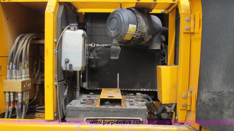 image for item E3978 2005 JCB JS160NC excavator