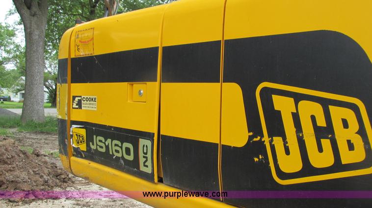 image for item E3978 2005 JCB JS160NC excavator