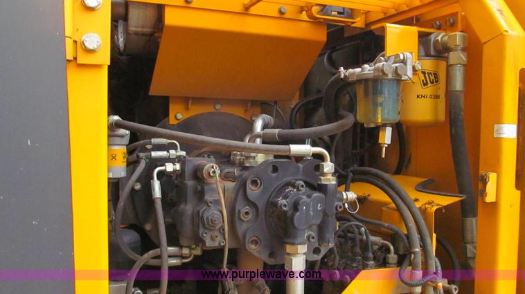 image for item E3978 2005 JCB JS160NC excavator