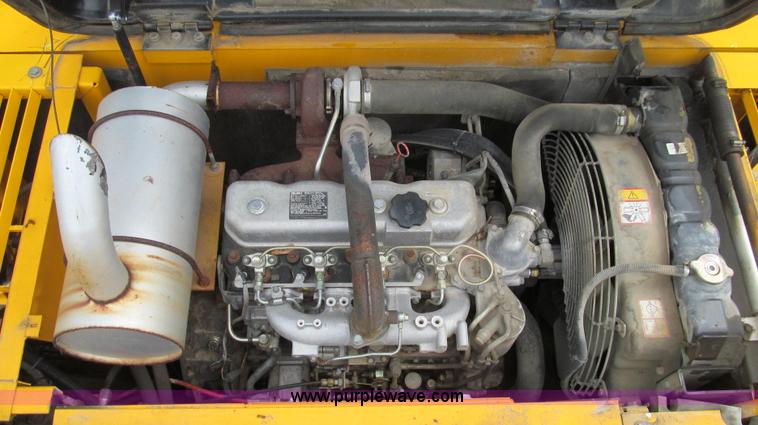 image for item E3978 2005 JCB JS160NC excavator