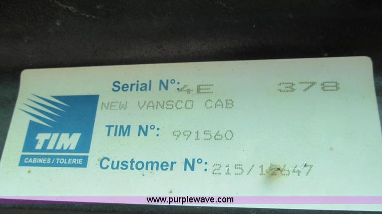 image for item E3978 2005 JCB JS160NC excavator