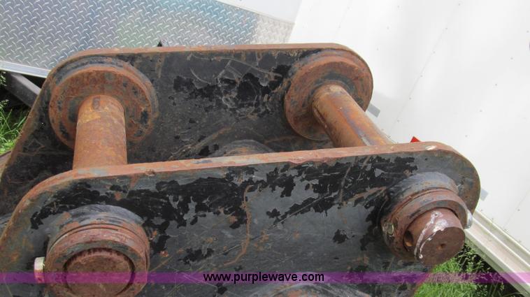 image for item E3978 2005 JCB JS160NC excavator