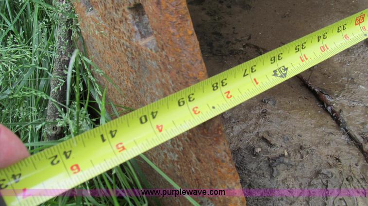 image for item E3978 2005 JCB JS160NC excavator