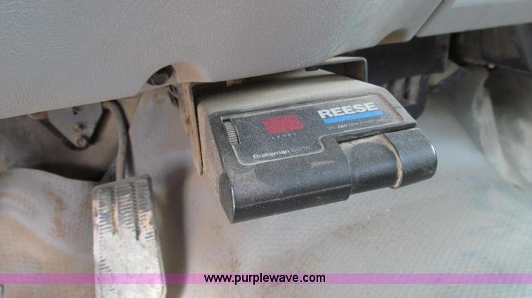 image for item E3981 2000 Chevrolet 3500 utility truck