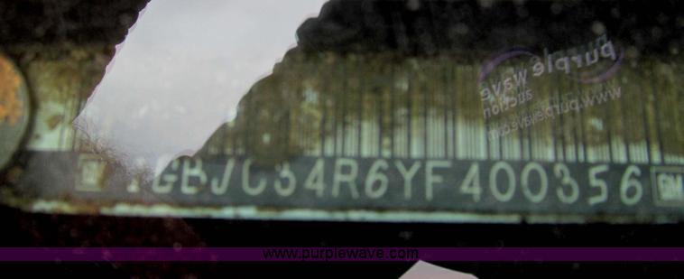 image for item E3981 2000 Chevrolet 3500 utility truck