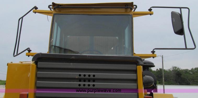image for item E3987 1993 Volvo BM A30 articulated haul tuck