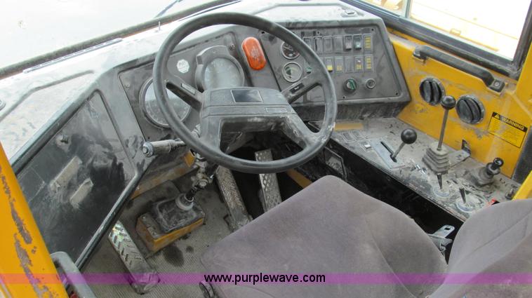 image for item E3987 1993 Volvo BM A30 articulated haul tuck