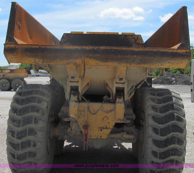 image for item E3989 1999 Volvo A25C articulated haul truck