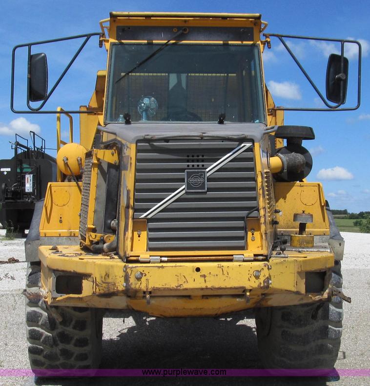 image for item E3989 1999 Volvo A25C articulated haul truck