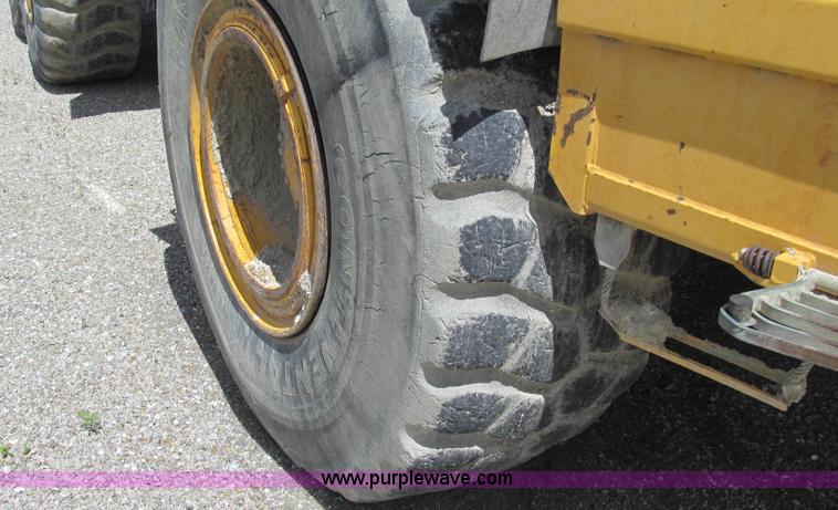 image for item E3989 1999 Volvo A25C articulated haul truck