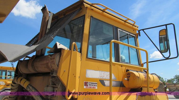 image for item E3989 1999 Volvo A25C articulated haul truck