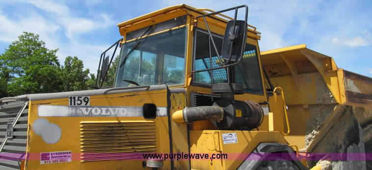 image for item E3989 1999 Volvo A25C articulated haul truck