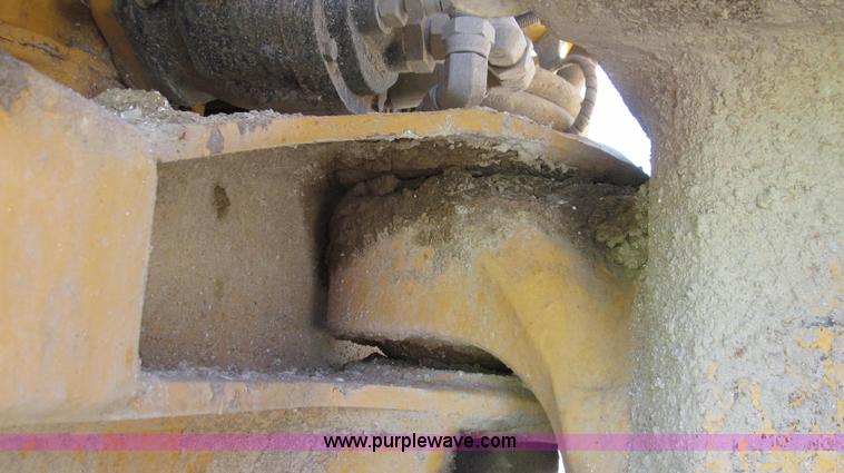 image for item E3989 1999 Volvo A25C articulated haul truck