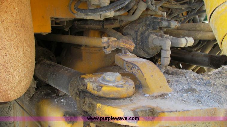 image for item E3989 1999 Volvo A25C articulated haul truck