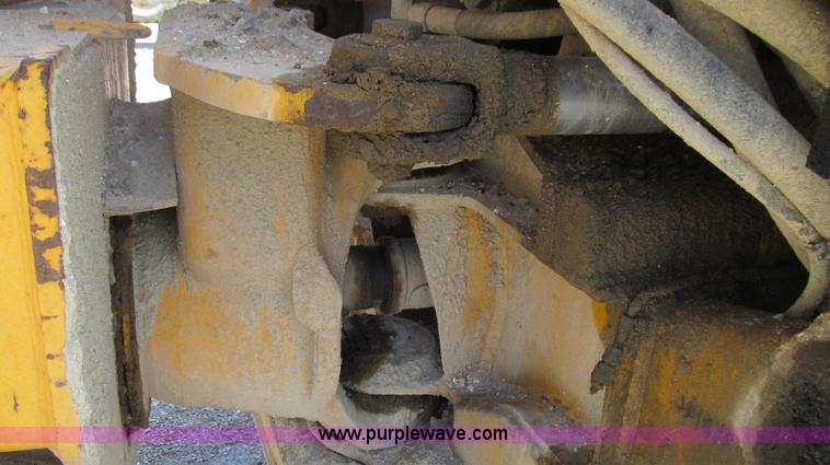 image for item E3989 1999 Volvo A25C articulated haul truck