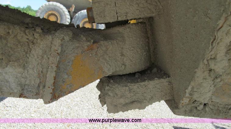 image for item E3989 1999 Volvo A25C articulated haul truck