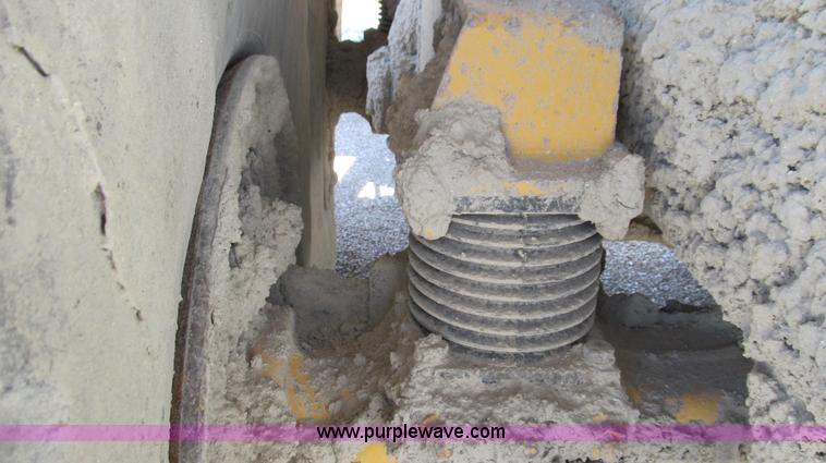 image for item E3989 1999 Volvo A25C articulated haul truck