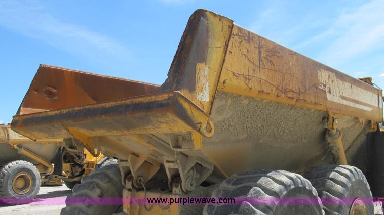 image for item E3989 1999 Volvo A25C articulated haul truck