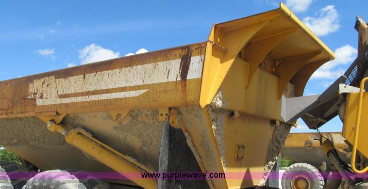image for item E3989 1999 Volvo A25C articulated haul truck